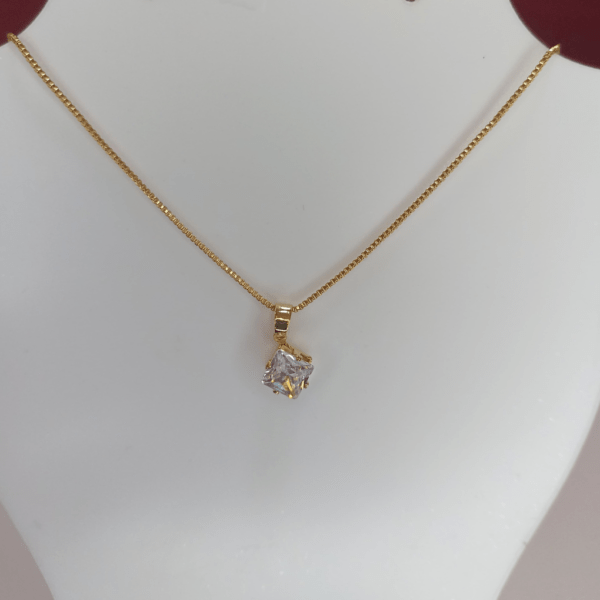 colar ponto de luz diamente dourado