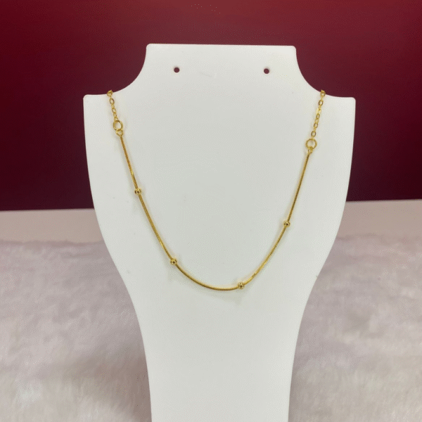 colar chocker pontinhos dourado